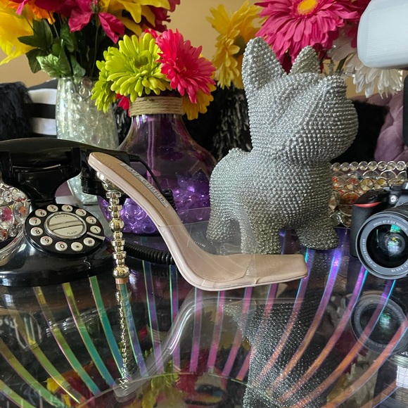 MALIBU! - Picture 4 of 4